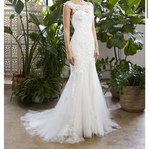 Casablanca Bridal Wedding Gown